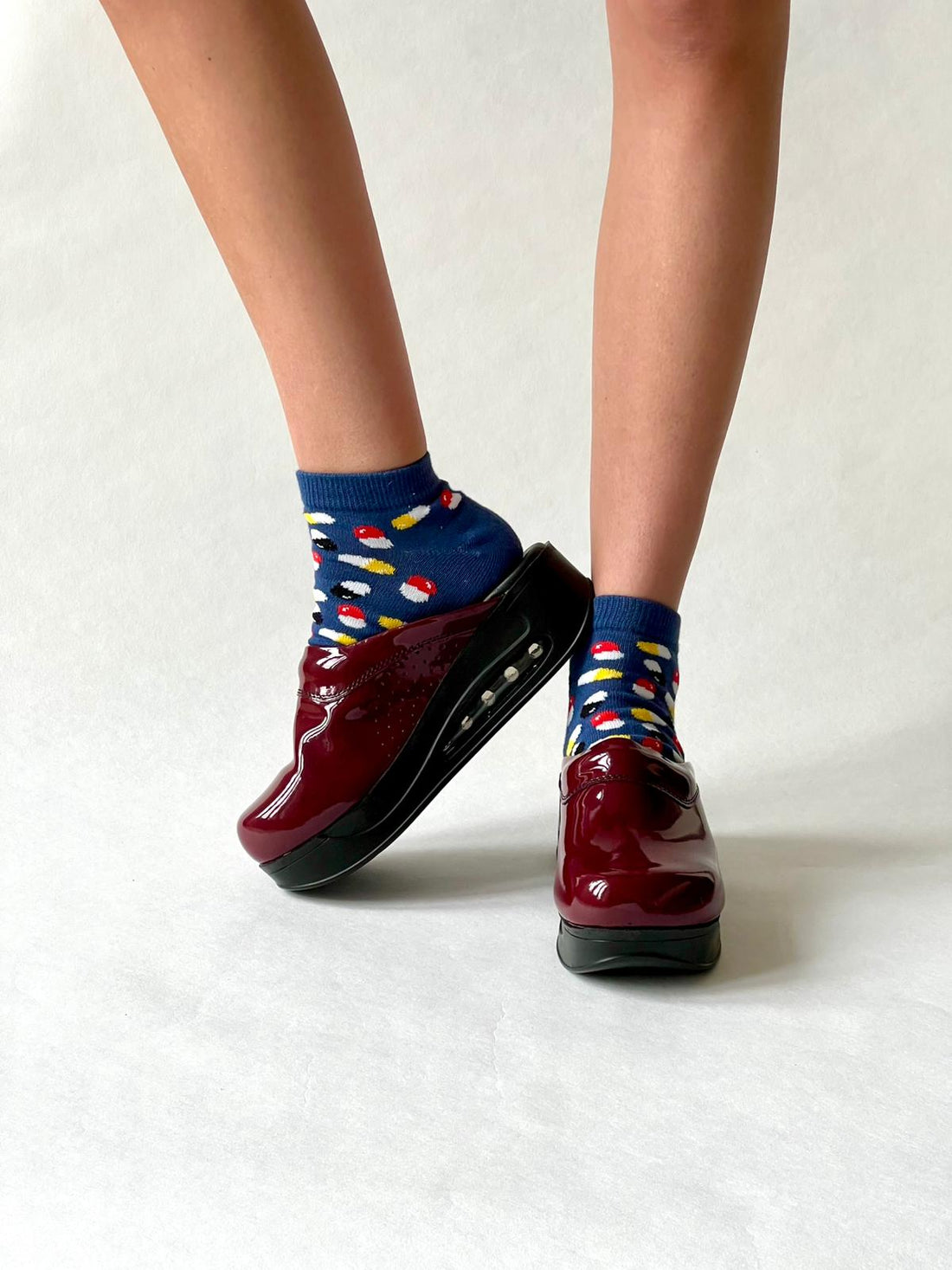 Airmeds solid Bordeaux lacquer clogs
